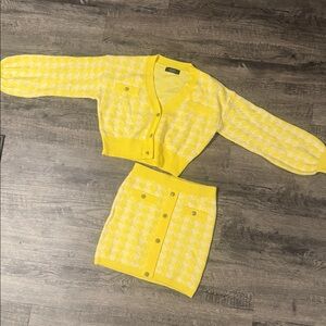 AKIRA Yellow Knitwear Set